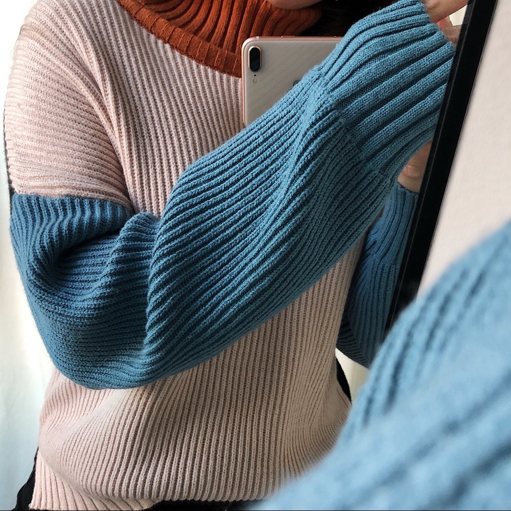 SWEATER turtleneck color-block sweater